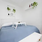 شقة Bright With Air Conditioning Near Ogrod Saski By Renters وارسو