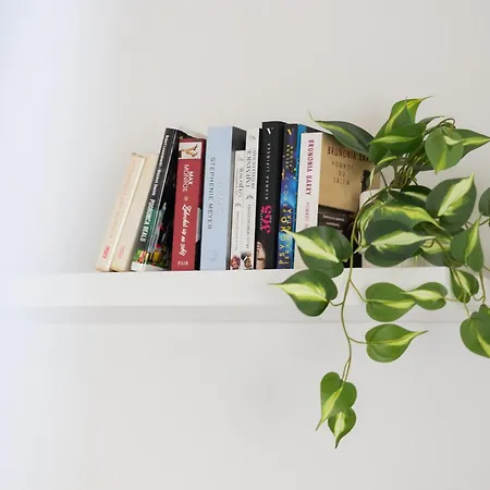 Bright With Air Conditioning Near Ogrod Saski By Renters Appartement