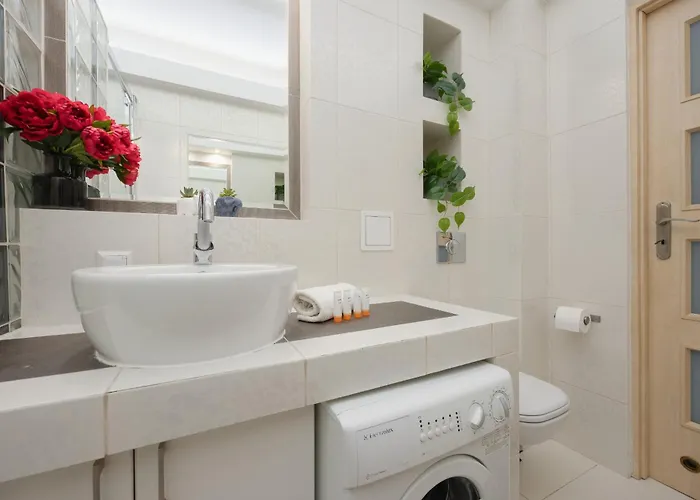 Bright With Air Conditioning Near Ogrod Saski By Renters Lejlighed Warszawa