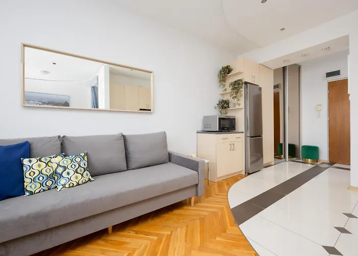 Lejlighed Bright With Air Conditioning Near Ogrod Saski By Renters Warszawa